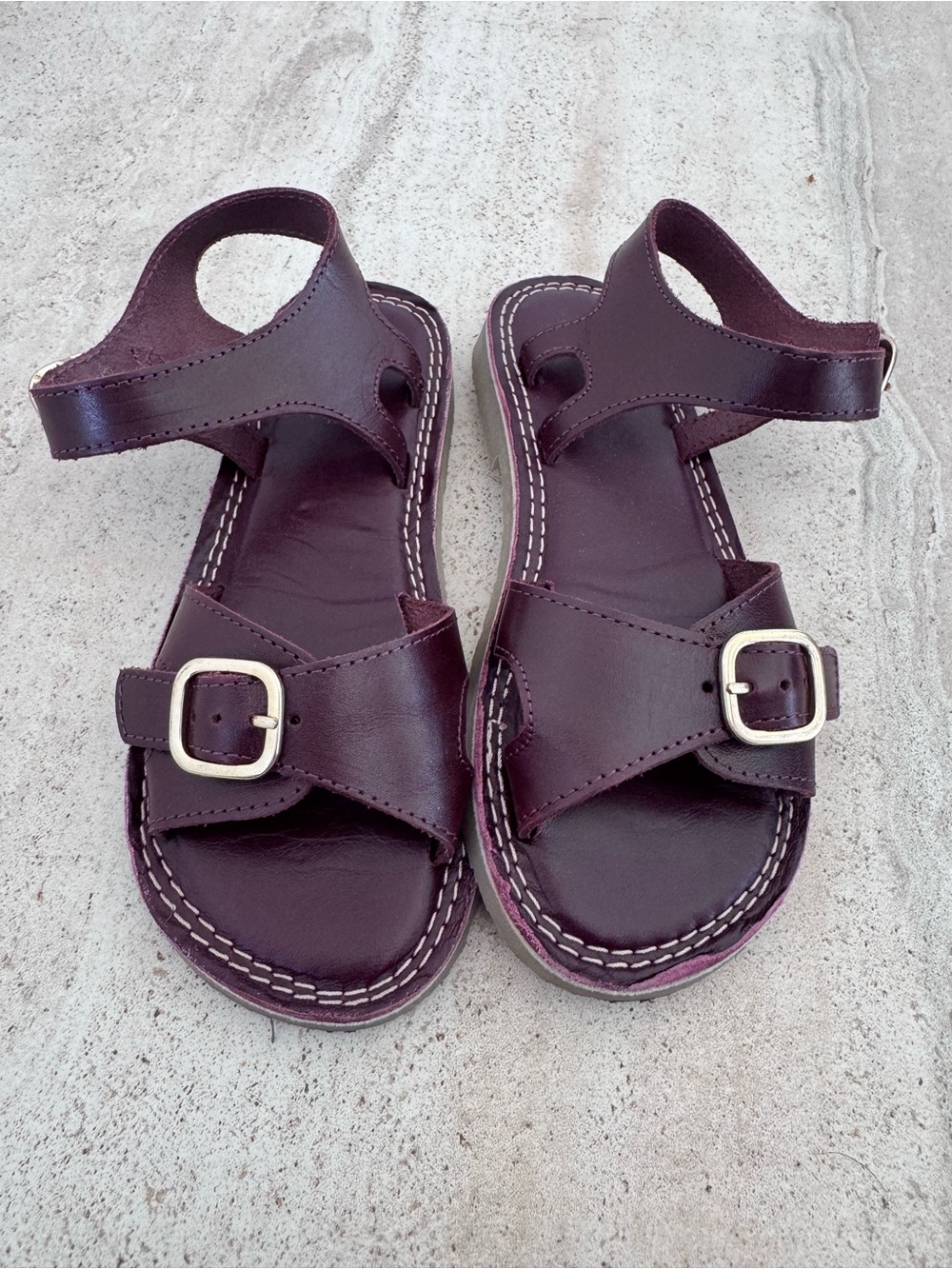 Zara Dark burgandy Leather Kids Sandals with Buckle. Size 31 or 13